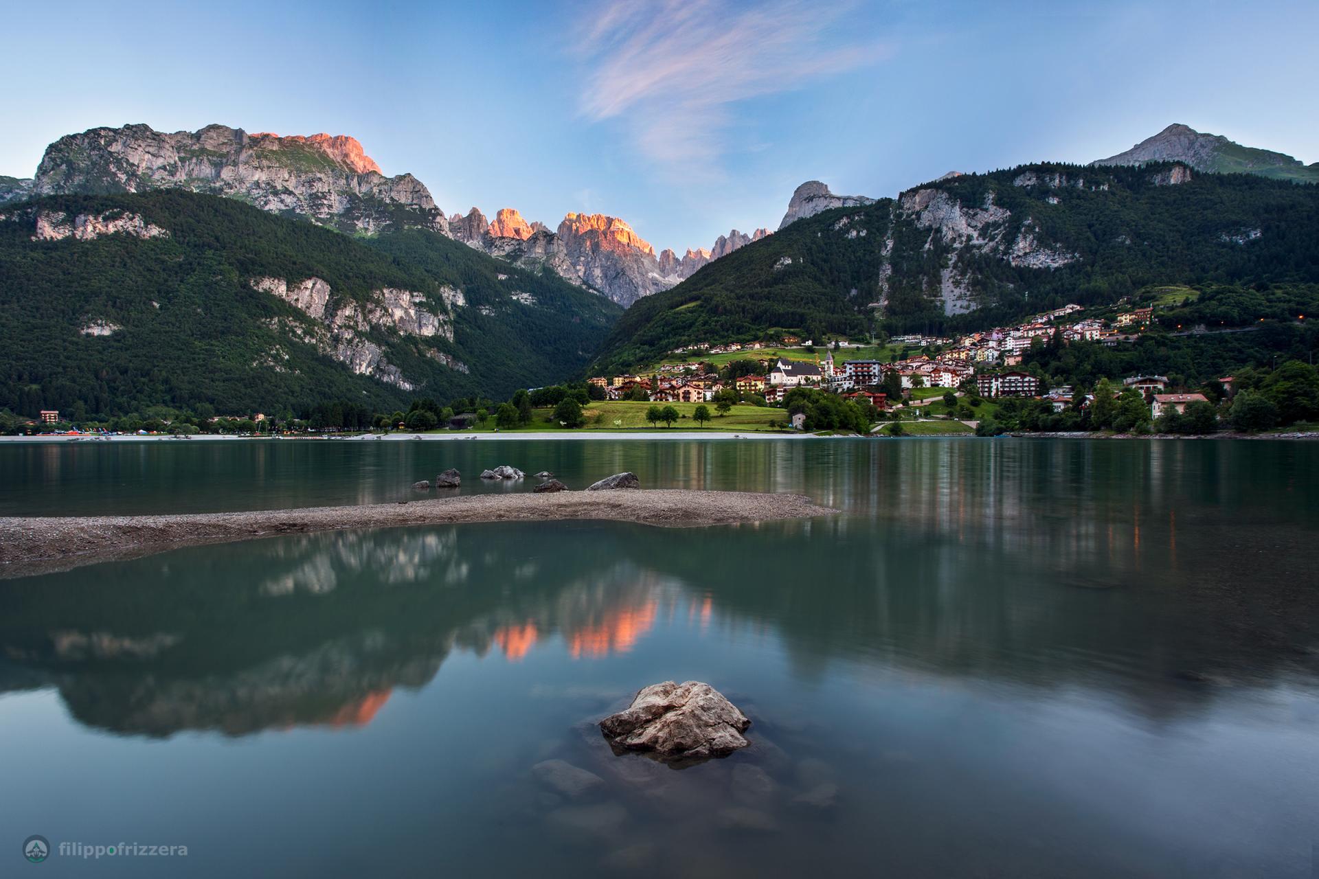 Lago_di_Molveno_Estate_ph.Frizzera.jpeg Lago_di_Molveno_Estate_ph.Frizzera.jpeg